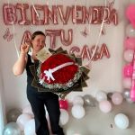 Atacante do Atlético compra apartamento para mãe, e vídeo emociona; assista