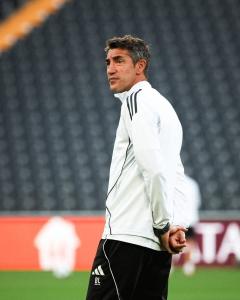 Bruno Lage não é mais treinador do Benfica