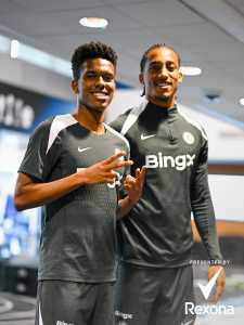 Estêvão e João Pedro em treino do Chelsea