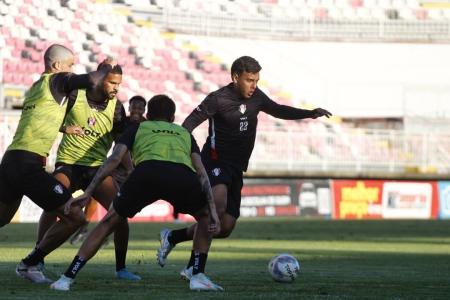 Vinícius Popó, ex-Cruzeiro, em treino do Joinville