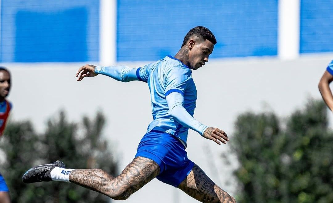 Alef Manga tem contrato rescindido com clube da Série B e fica livre no mercado