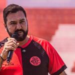 Ídolo de Corinthians e São Paulo comenta acerto para comandar clube mineiro