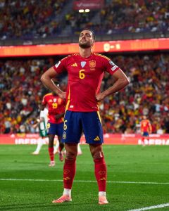 Mikel Merino em partida pela Seleção Espanhola