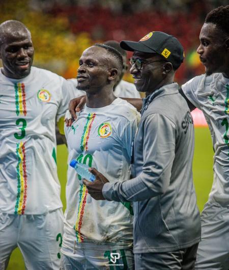 Senegal celebra gol de Sadio Mané contra a Mauritânia