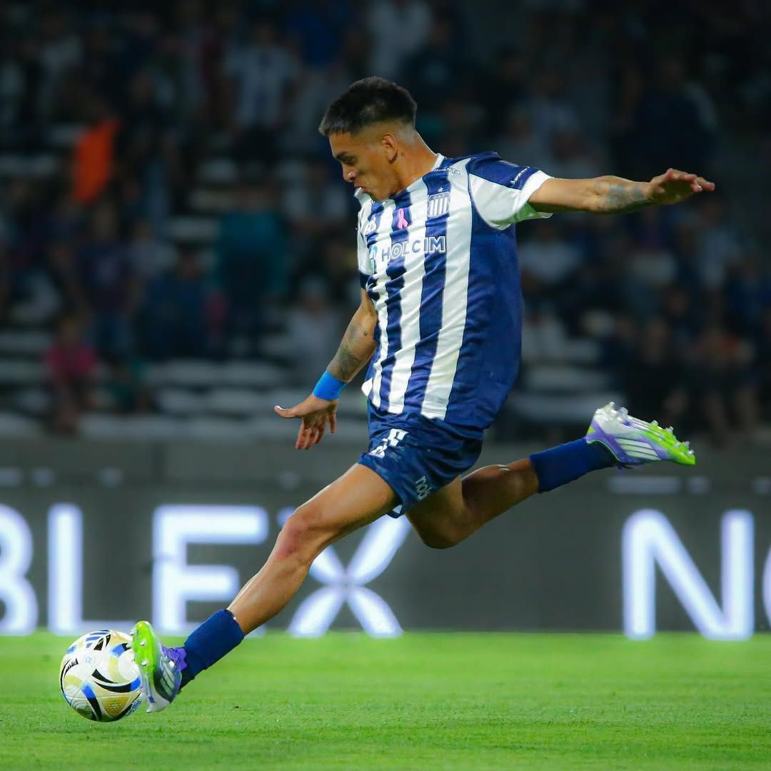Clube argentino faz jogo duro, e Atlético 'sai da mesa' em negociação por volante