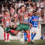 Ex-companheiro de Ronaldo e Neymar perde pênalti em estreia com time amador de Curitiba