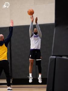 Jordan Goodwin em treino do Phoenix Suns
