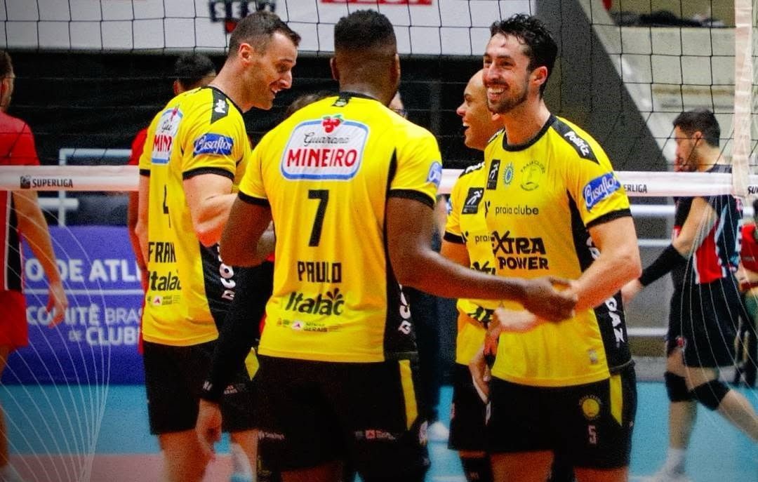 Praia Clube vence Sesi Bauru em virada emocionante pela Superliga Masculina