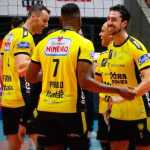 Praia Clube vence Sesi Bauru em virada emocionante pela Superliga Masculina