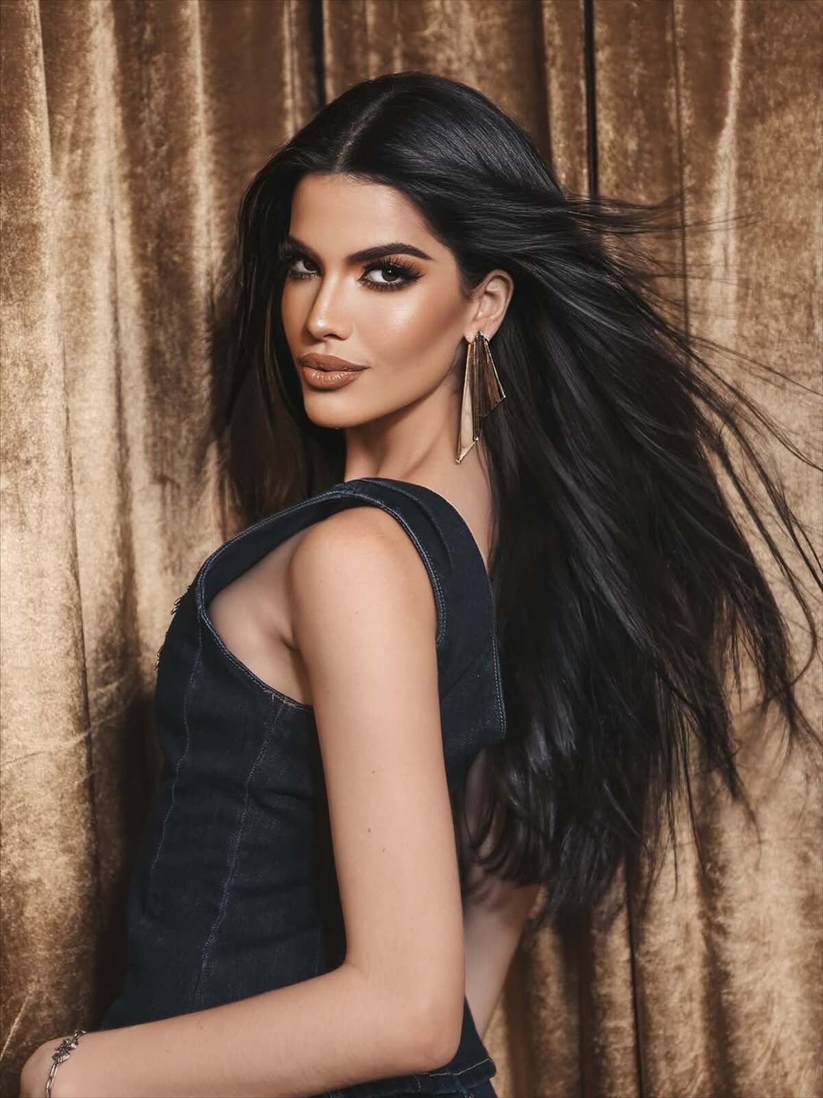 Quem é a Miss Brasil que pode se tornar a terceira Miss Universo?