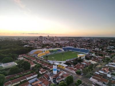 Estádio José Maria de Campos Maia, o Maião, em Mirassol