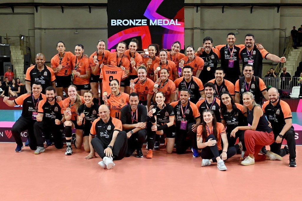 Osasco domina, bate o Praia Clube e conquista o bronze no Mundial de Clubes Feminino