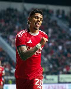 Richard Rios em ação pelo Benfica