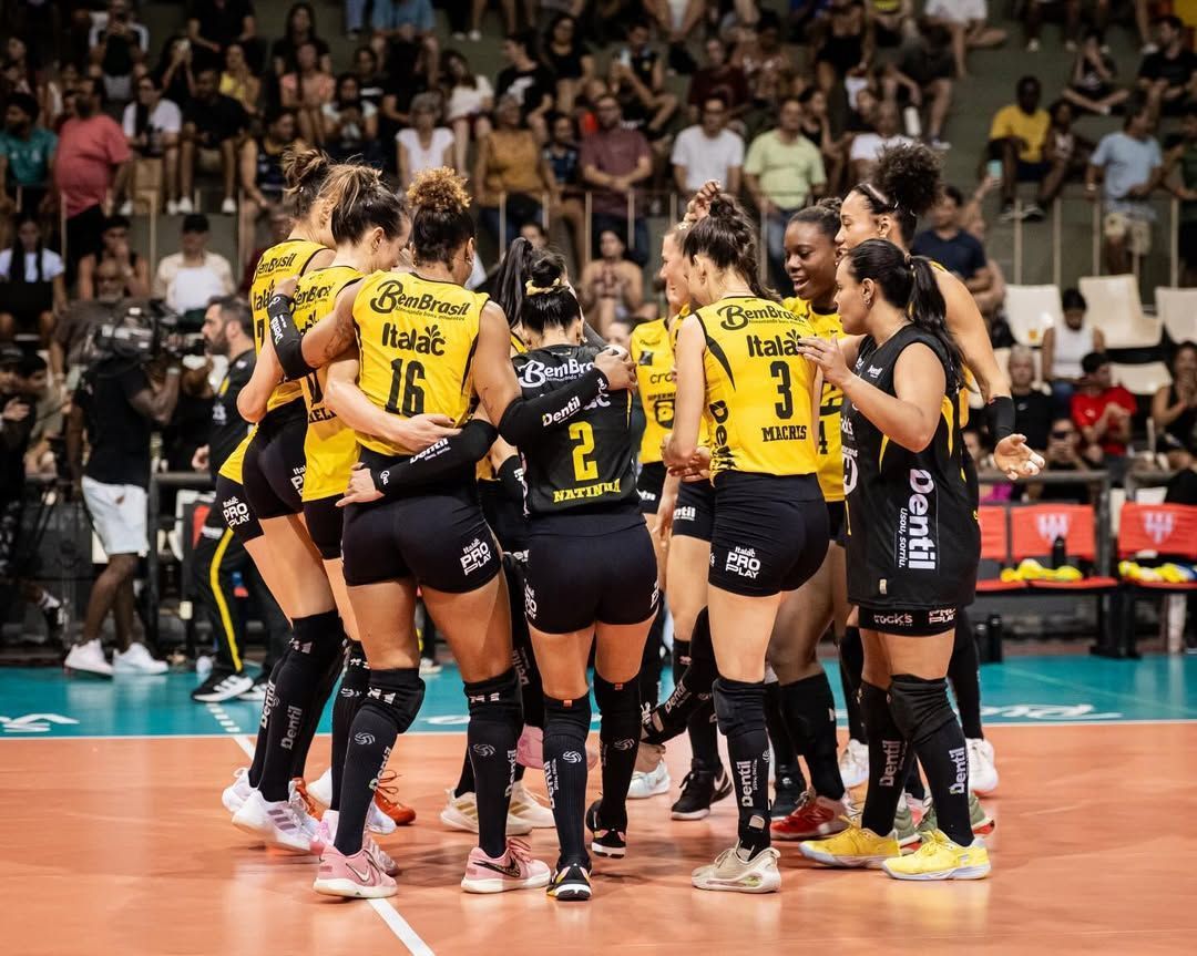 Praia Clube domina e vence Brasília Vôlei fora de casa pela Superliga Feminina de Vôlei