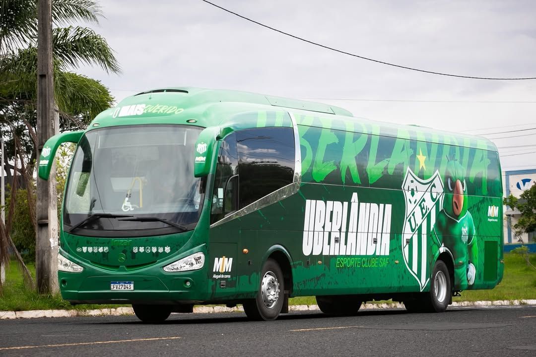 Clube do Campeonato Mineiro apresenta novo ônibus para a temporada 2026; veja fotos