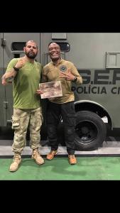 Anderson Silva treina para se tornar um policial nos Estados Unidos