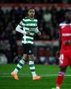 Rômulo, do Atlético, em ação pelo Sporting