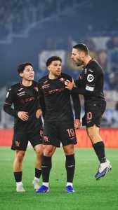 Time do Torino celebra gol contra a Roma
