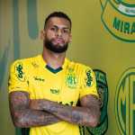 Clube da Série A anuncia contratação de ex-Cruzeiro que marcou Messi