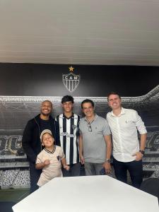 Guilherme Castro assinou contrato de formação com o Atlético
