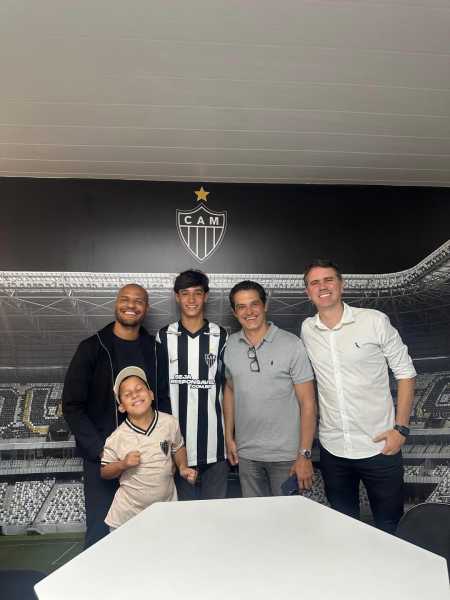Guilherme Castro assinou contrato de formação com o Atlético