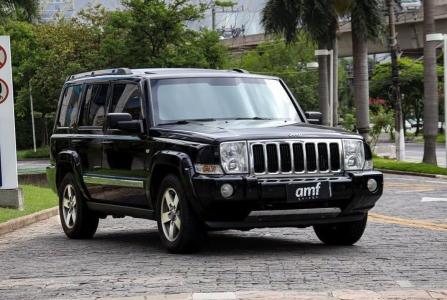 Jeep Commander V8