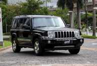 Jeep Commander “raiz” tem motor V8 e está à venda pelo preço de um Renegade 0km