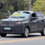 Novo Fiat Argo, que será feito em Betim, é flagrado em testes em São Paulo
