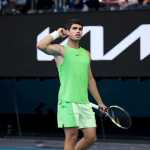 Alcaraz vence Zverev em jogo com mais de cinco horas e vai à final do Australian Open