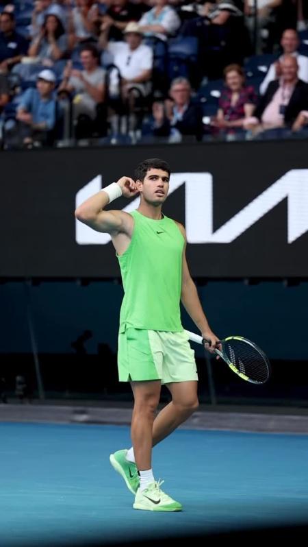 Carlos Alcaraz em ação pelo Australian Open