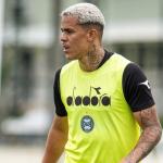Coritiba pode apostar em ex-Cruzeiro para vaga de destaque em duelo no Mineirão