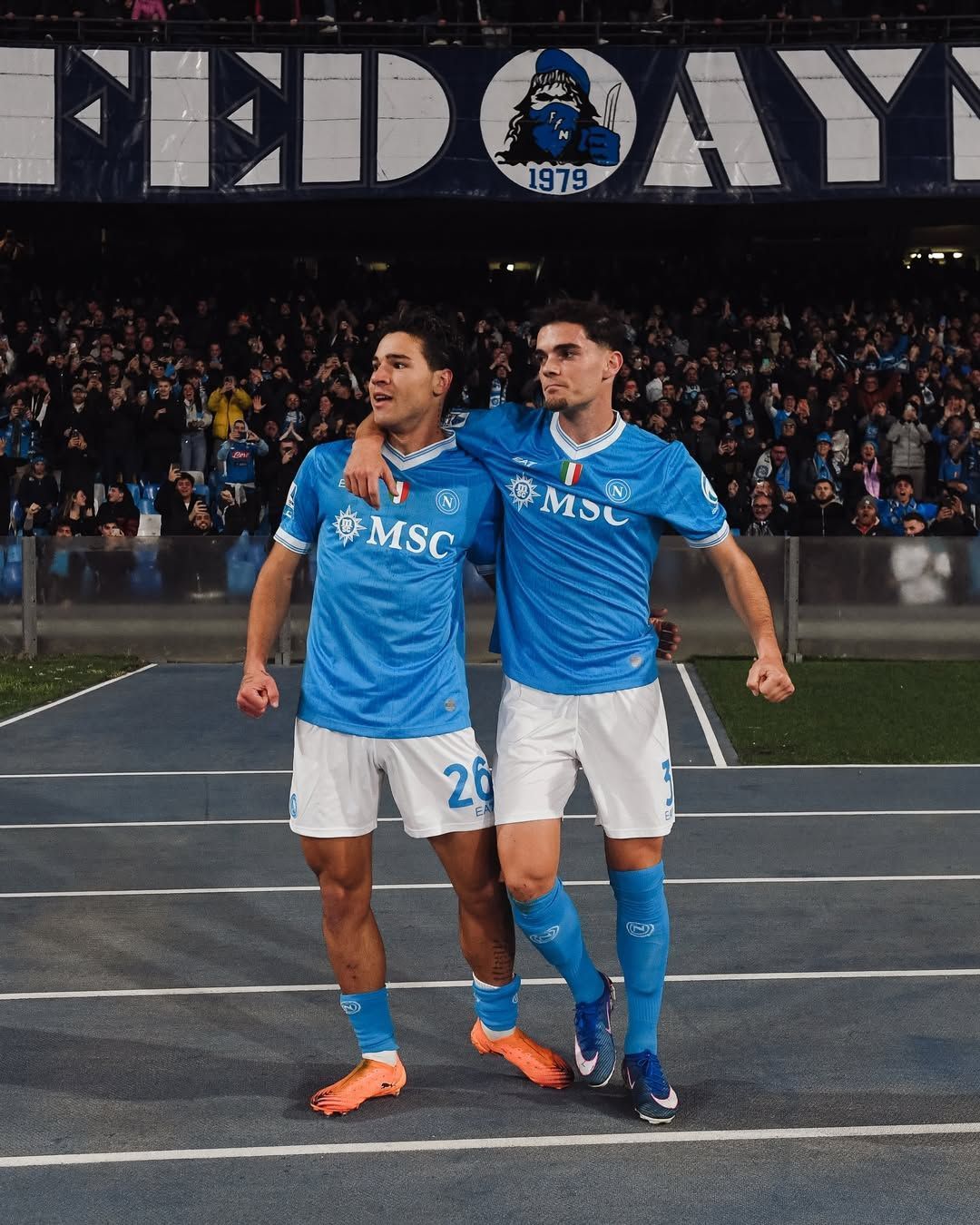 Napoli vence Fiorentina e segue na cola dos líderes do Campeonato Italiano