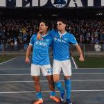 Napoli vence Fiorentina e segue na cola dos líderes do Campeonato Italiano