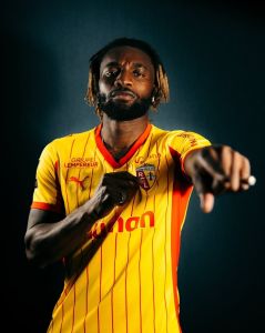 Allan Saint-Maximin já anunciado como jogador do Lens, da França