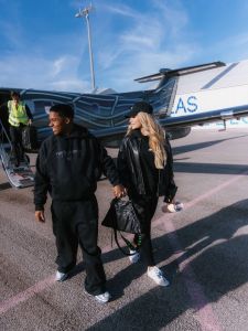 Endrick e a esposa Gabriely Miranda