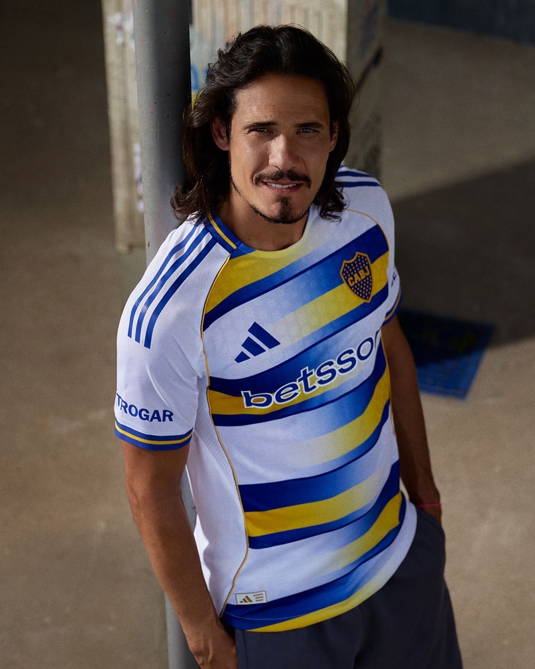 Gigante da Copa Libertadores apresenta nova camisa com homenagem a bairro