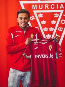 Caio Matheus, novo atacante do Real Murcia