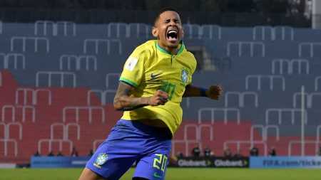 Savinho marcou o primeiro gol da vitória brasileira sobre a República Dominicana