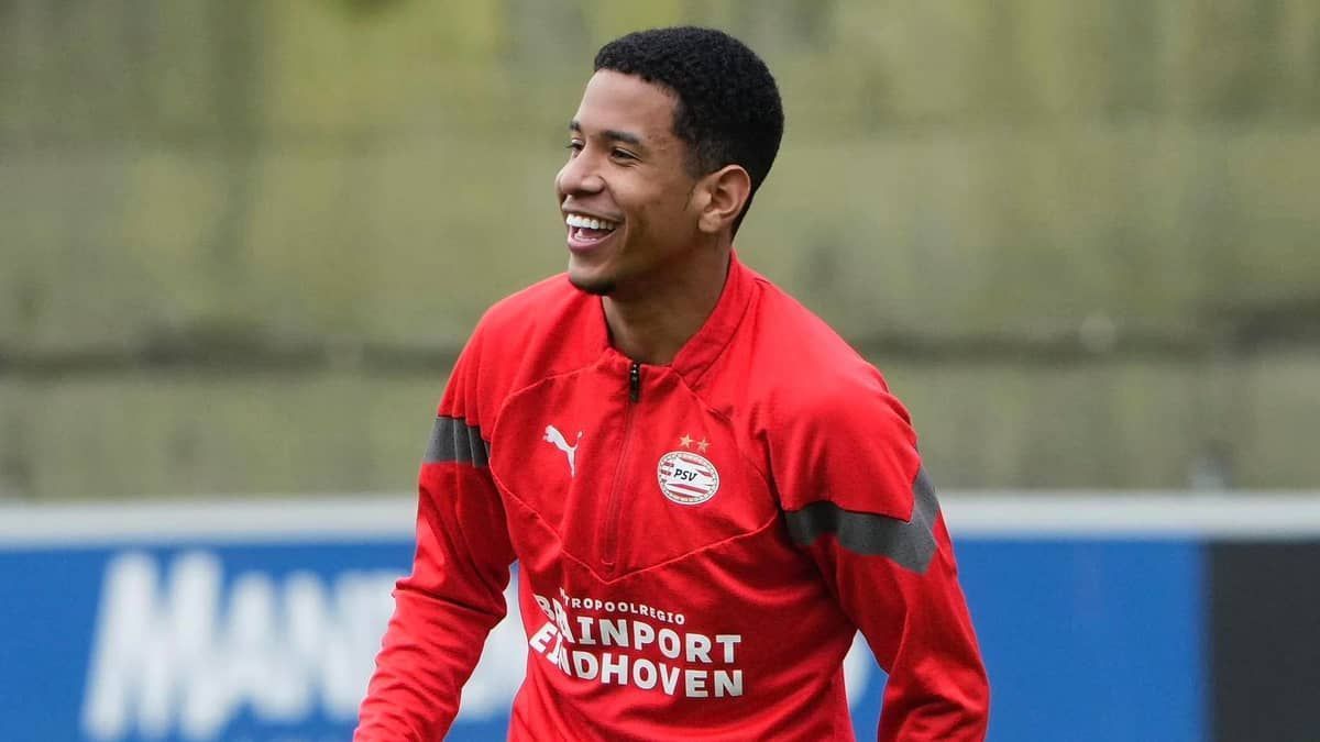 Jogador do PSV, Savinho revela desejo de voltar ao Atlético no futuro