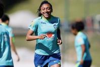 Gigante europeu acerta contratação de atacante da Seleção Brasileira Feminina