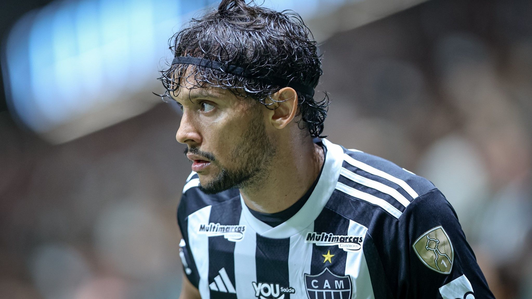 Scarpa, do Atlético, reage à vitória contra Willian Bigode na Justiça