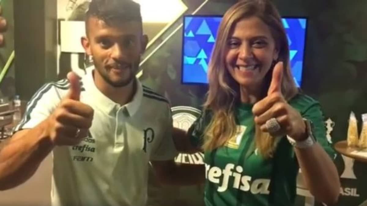 Presidente do Palmeiras diz que ajudaria Scarpa a não cair em golpe das criptomoedas
