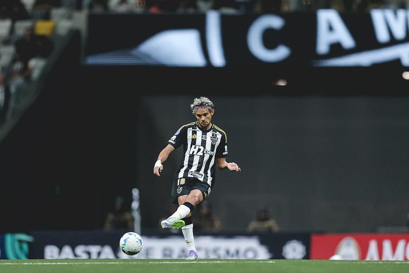 Scarpa se posiciona sobre rusga com Lyanco e comenta vaias da torcida do Atlético