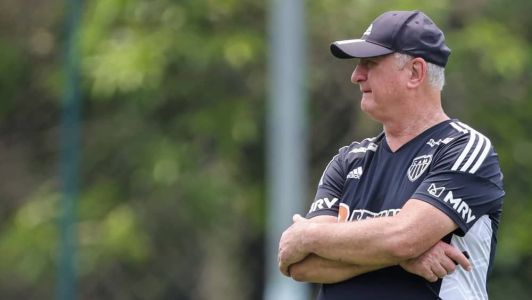 Scolari completará 23 partidas pelo Atlético neste sábado (23)