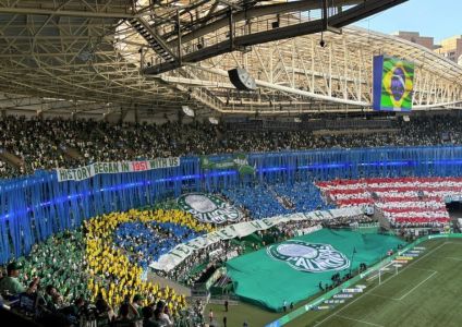 Mosaico do Palmeiras em alusão ao Mundial de Clubes e com alusão a 1951