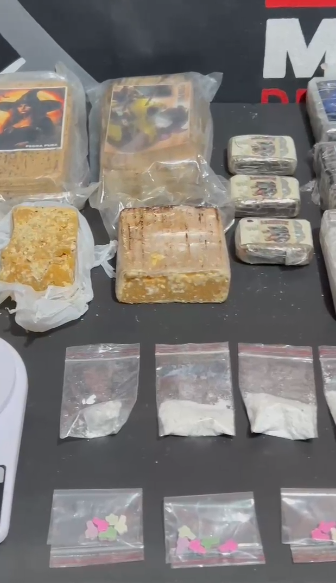 Polícia Militar apreende drogas e armas em operação no primeiro dia de carnaval em Ouro Preto