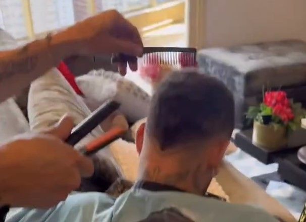 Moicano? Neymar dá 'tapa' no visual para reestreia pelo Santos
