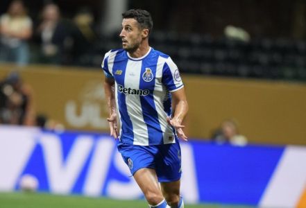 Iván Marcano em ação pelo Porto no Mundial de Clubes da Fifa