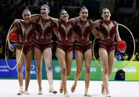 Brasil teve nota 28,550 na final do conjunto misto do Mundial de Ginástica Rítmica de 2025