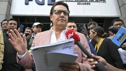 Policiais investigam quem está por trás do assassinato de Villavicencio